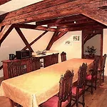 Adrihof , A La Cour De L'abbaye D'autrey * ריקוויר